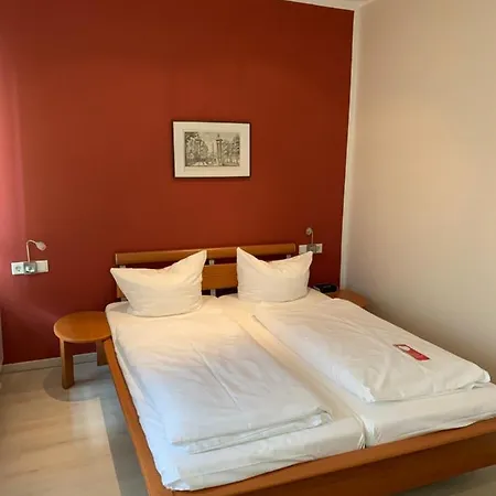 Hotel Altstadt 3*